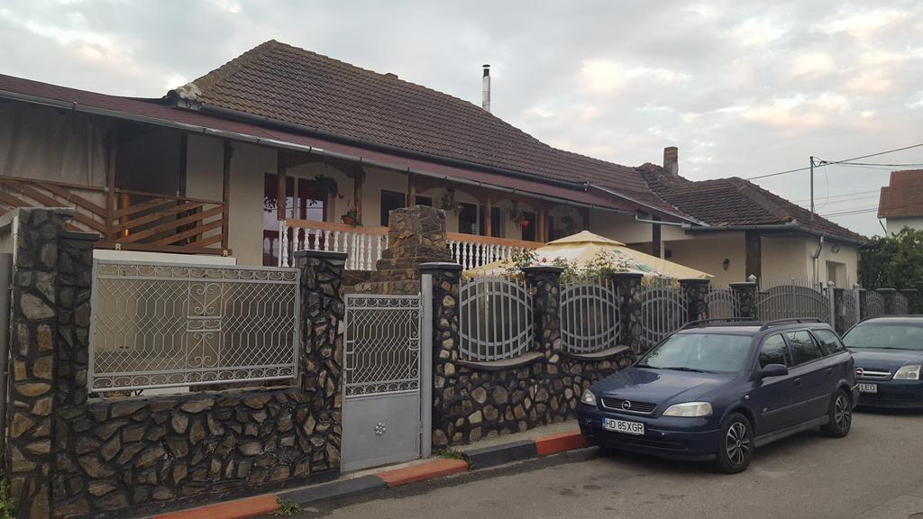 شقة Casa Leo Haţeg المظهر الخارجي الصورة